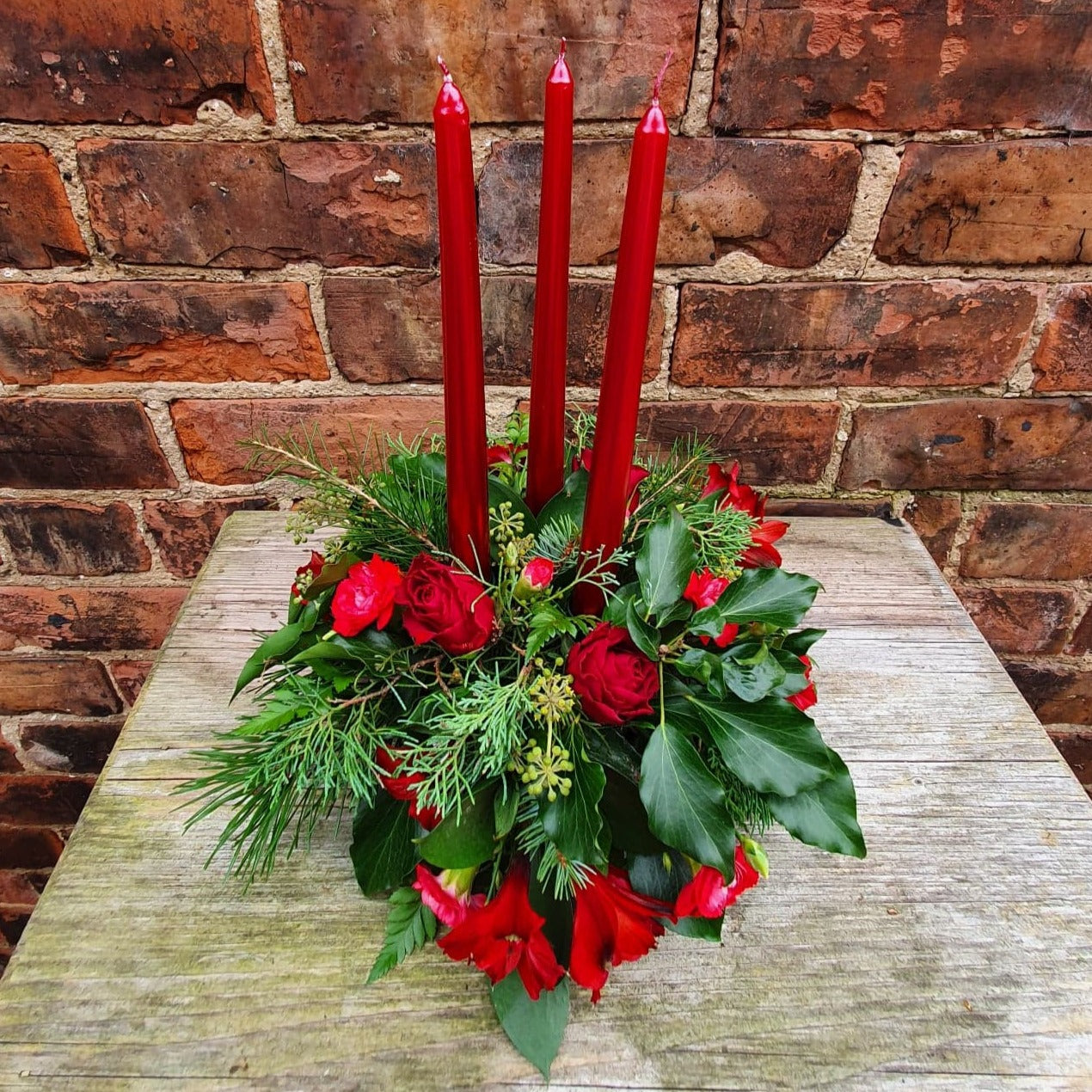 3 Candle - Round Table Centre