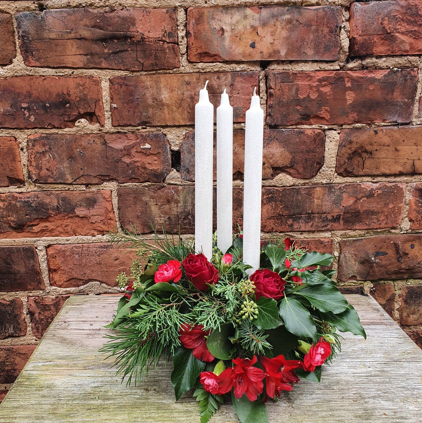 3 Candle - Round Table Centre