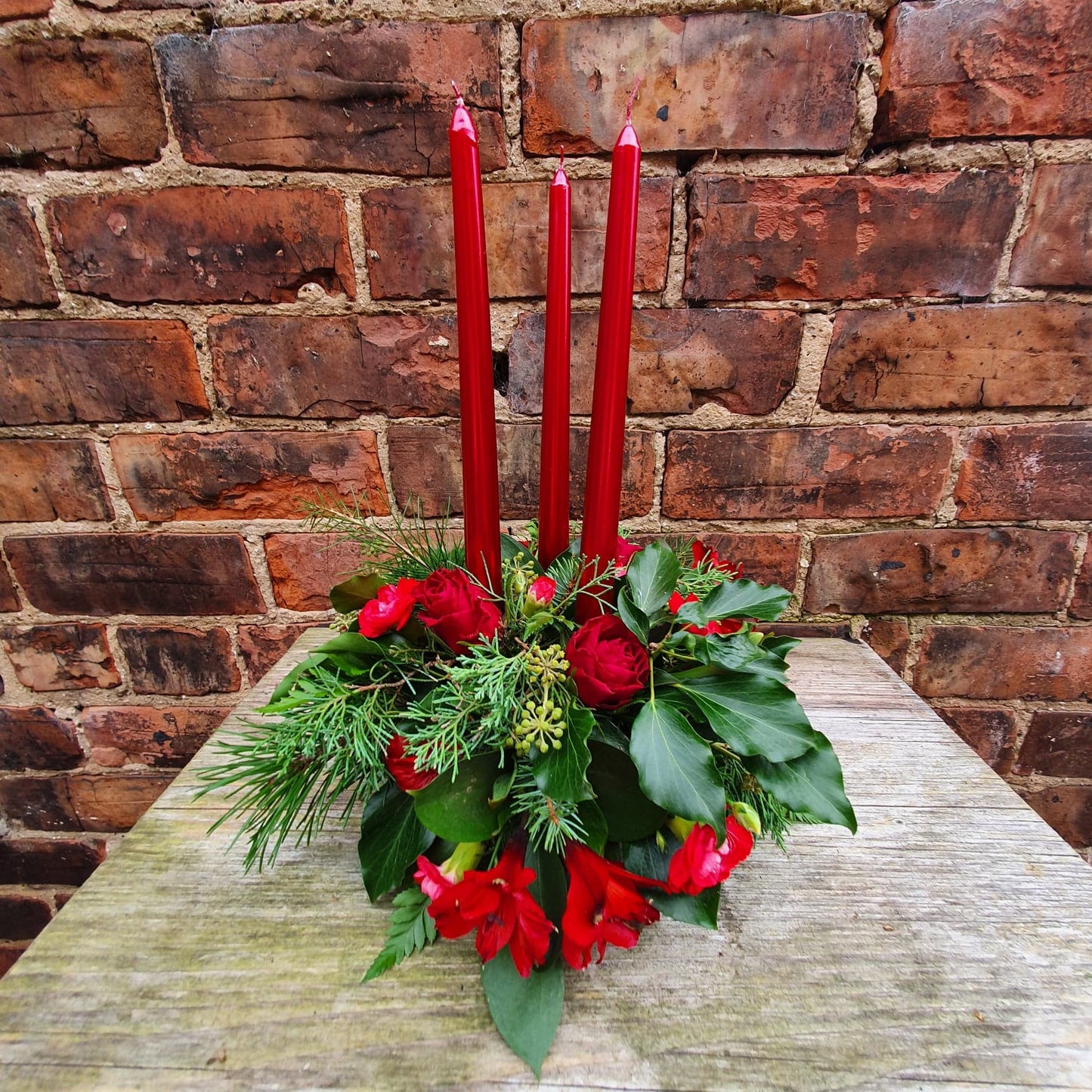 3 Candle - Round Table Centre
