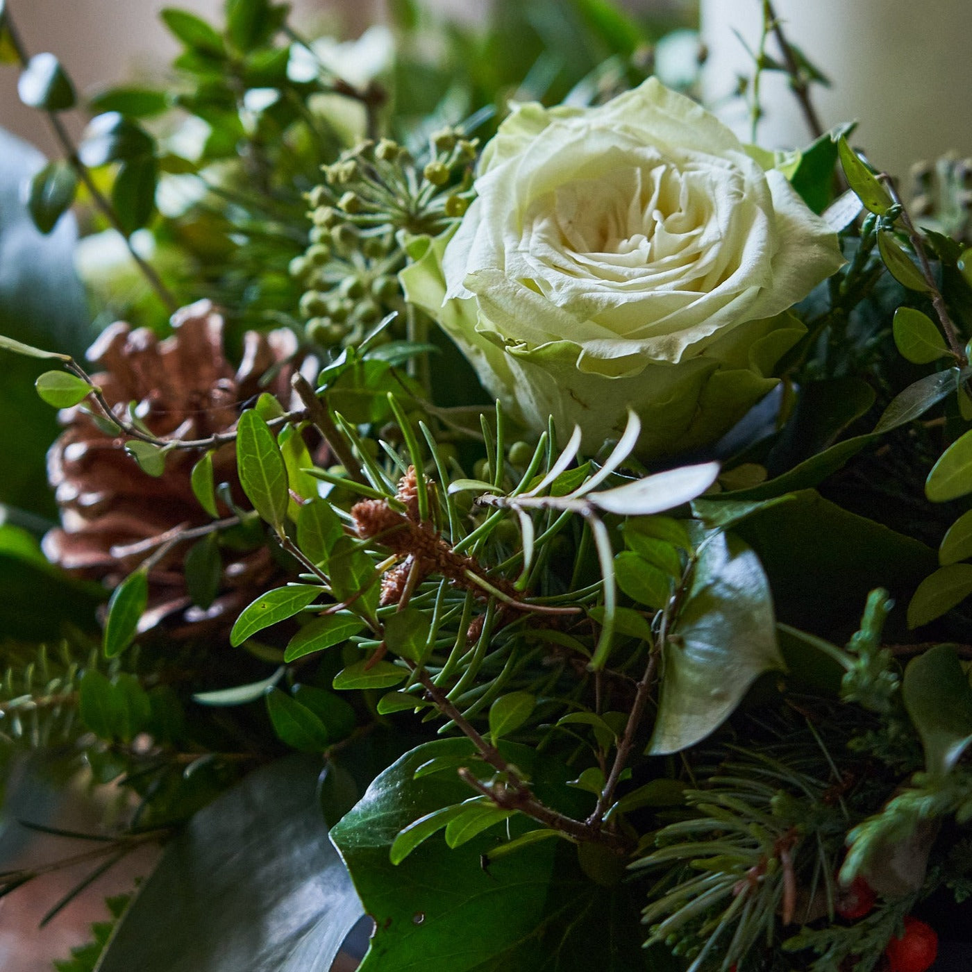 Round Table Centre With Large Church Candle & Roses