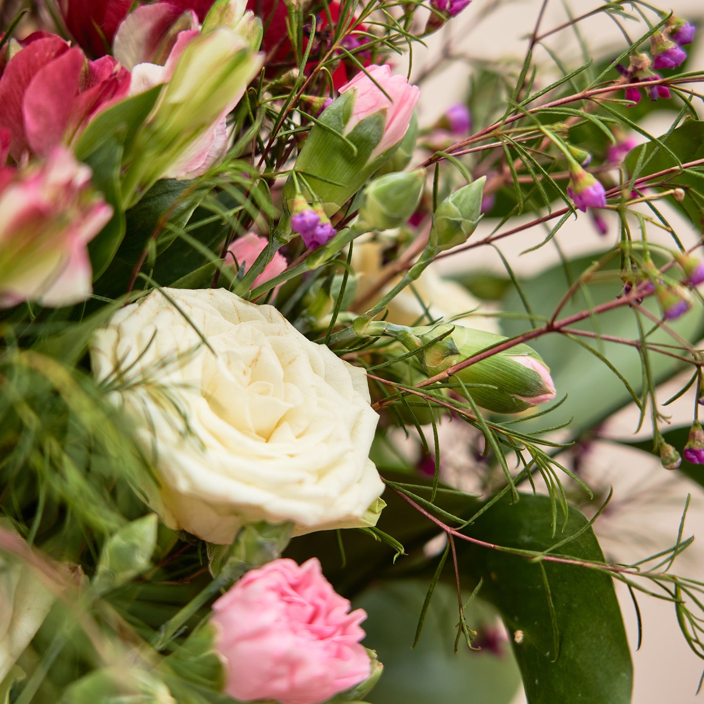 Florist's Choice Hand Tied Bouquet In Kraft Box